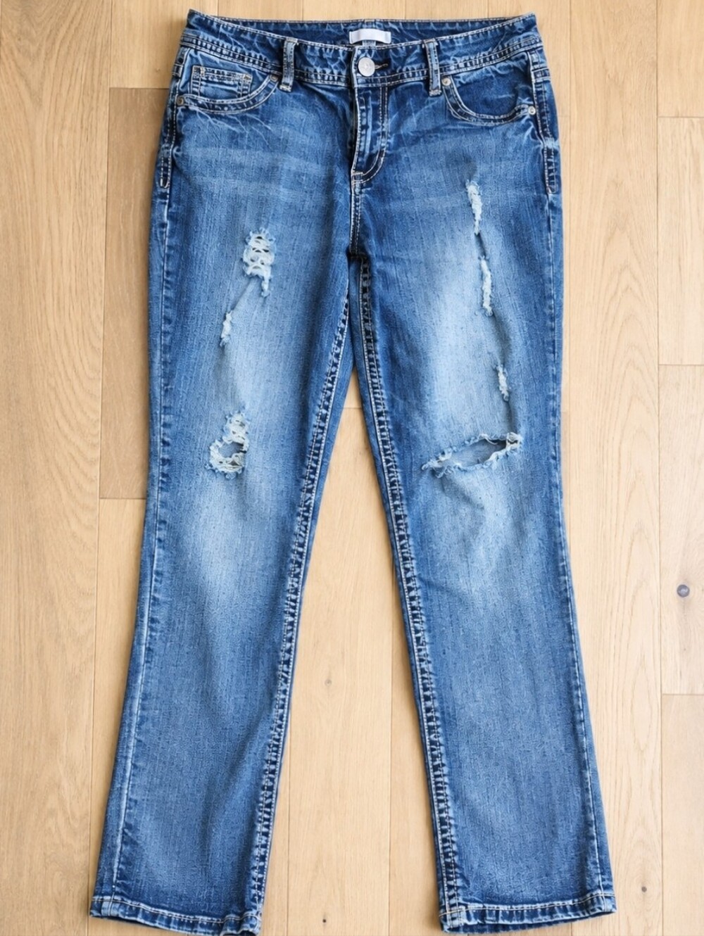 Women's Distressed Ankle Jeans - Size 7/8